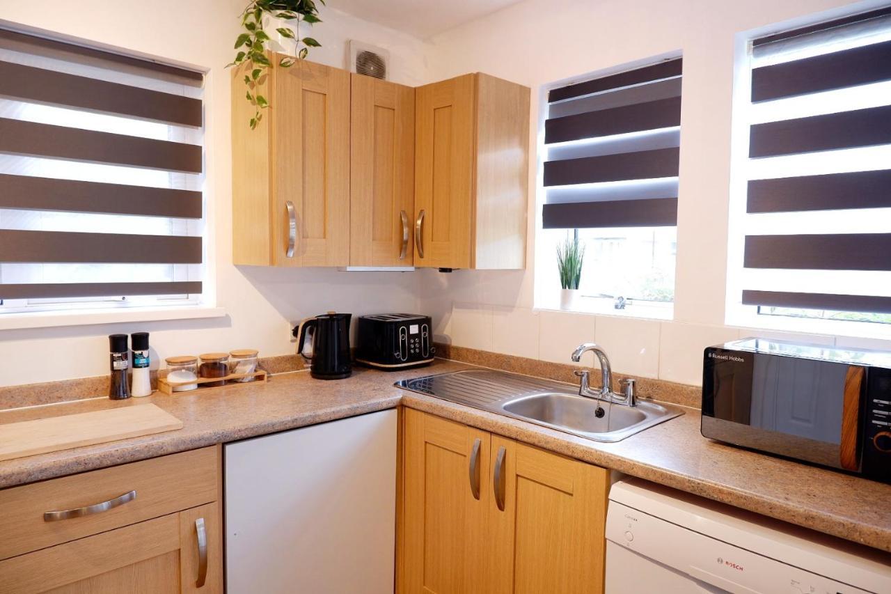 Comfortable And Cozy 4-Bedroom House Near The Hospital CBG Εξωτερικό φωτογραφία
