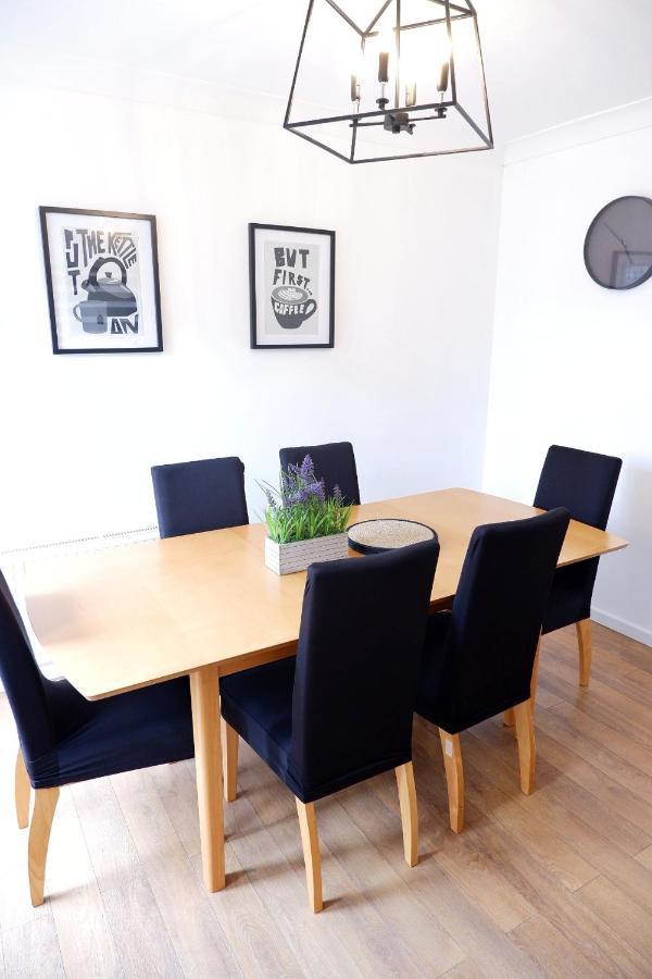 Comfortable And Cozy 4-Bedroom House Near The Hospital CBG Εξωτερικό φωτογραφία